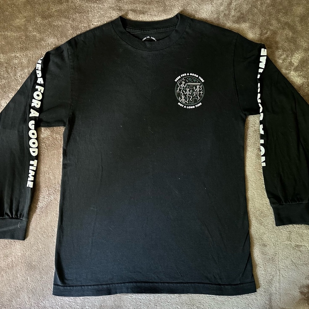 Tilly's Black Graphic Long Sleeve Men's Tee